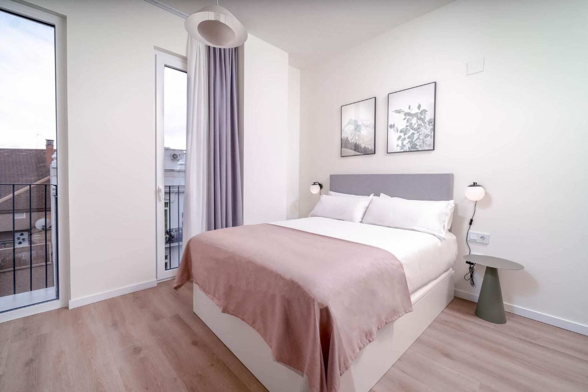 Limehome Valencia Carrer De Sant Jacint Exterior photo