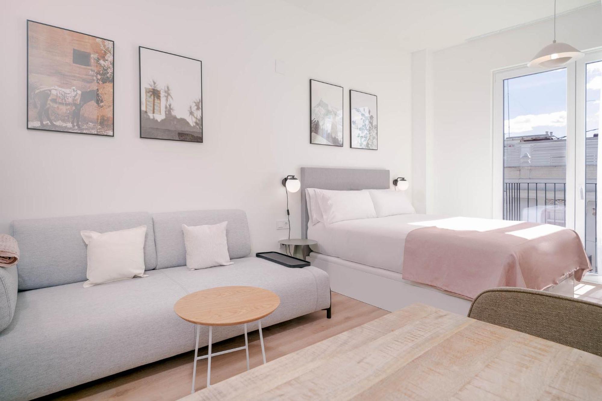 Limehome Valencia Carrer De Sant Jacint Exterior photo