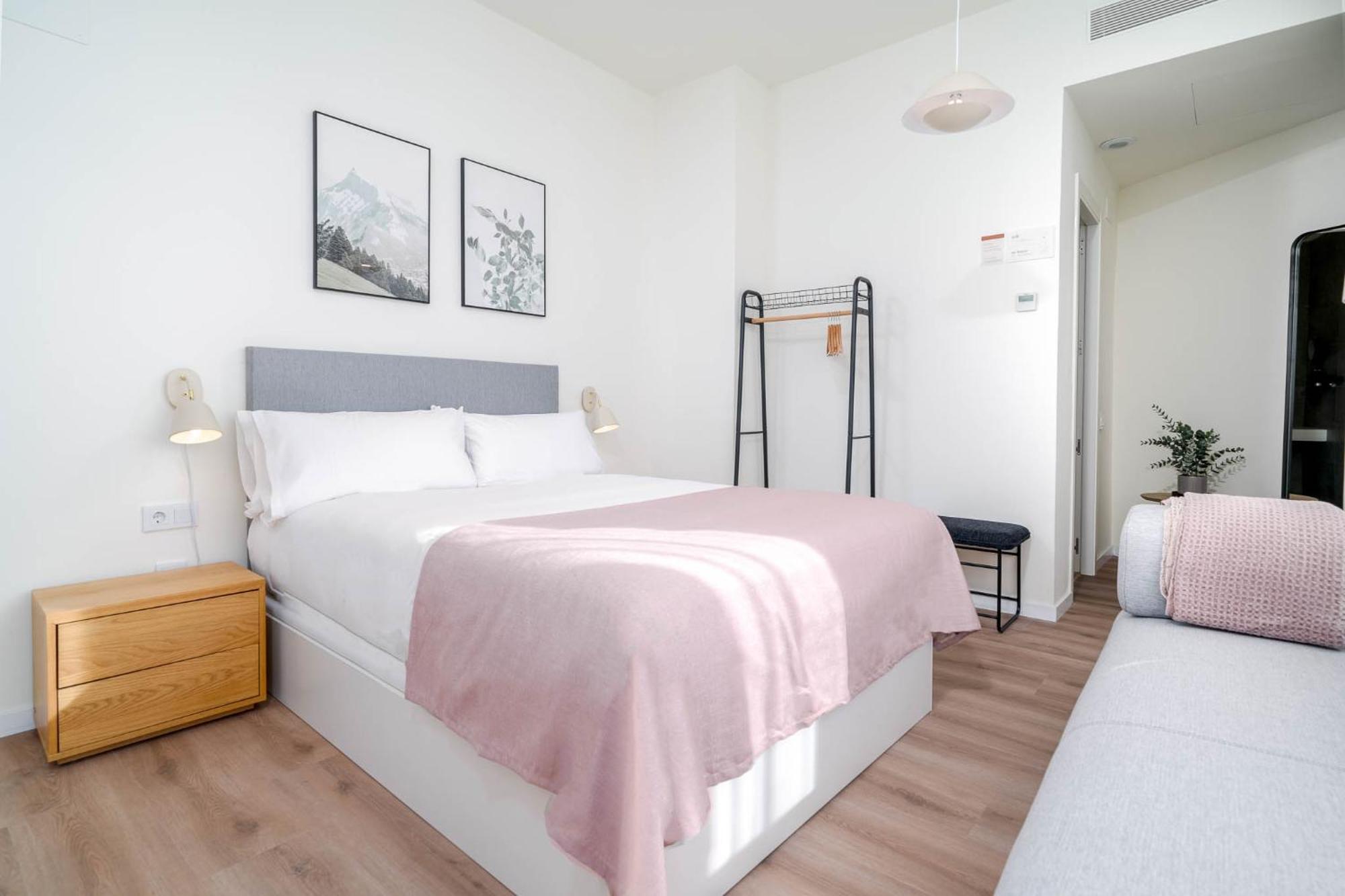 Limehome Valencia Carrer De Sant Jacint Exterior photo