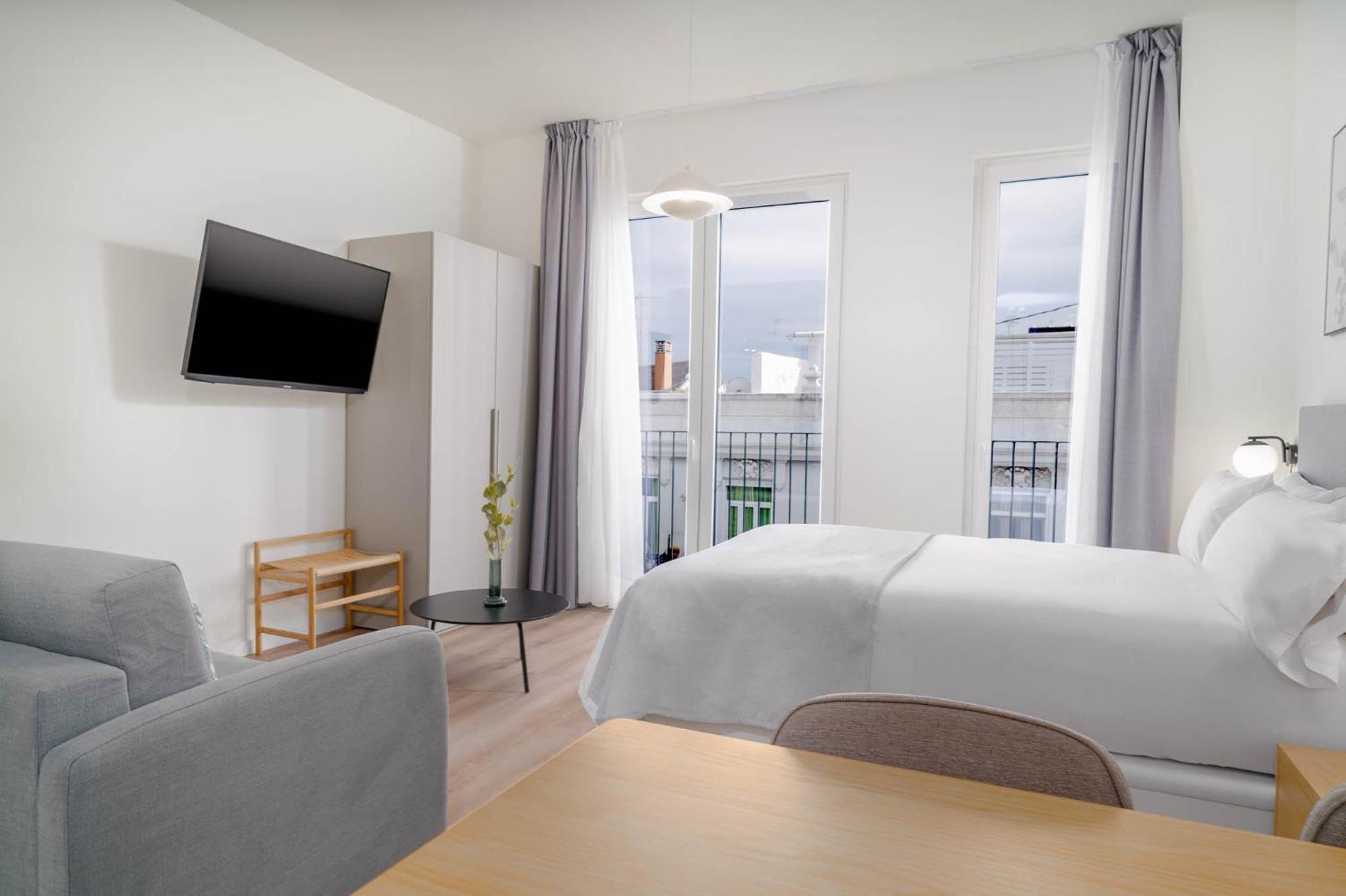 Limehome Valencia Carrer De Sant Jacint Exterior photo
