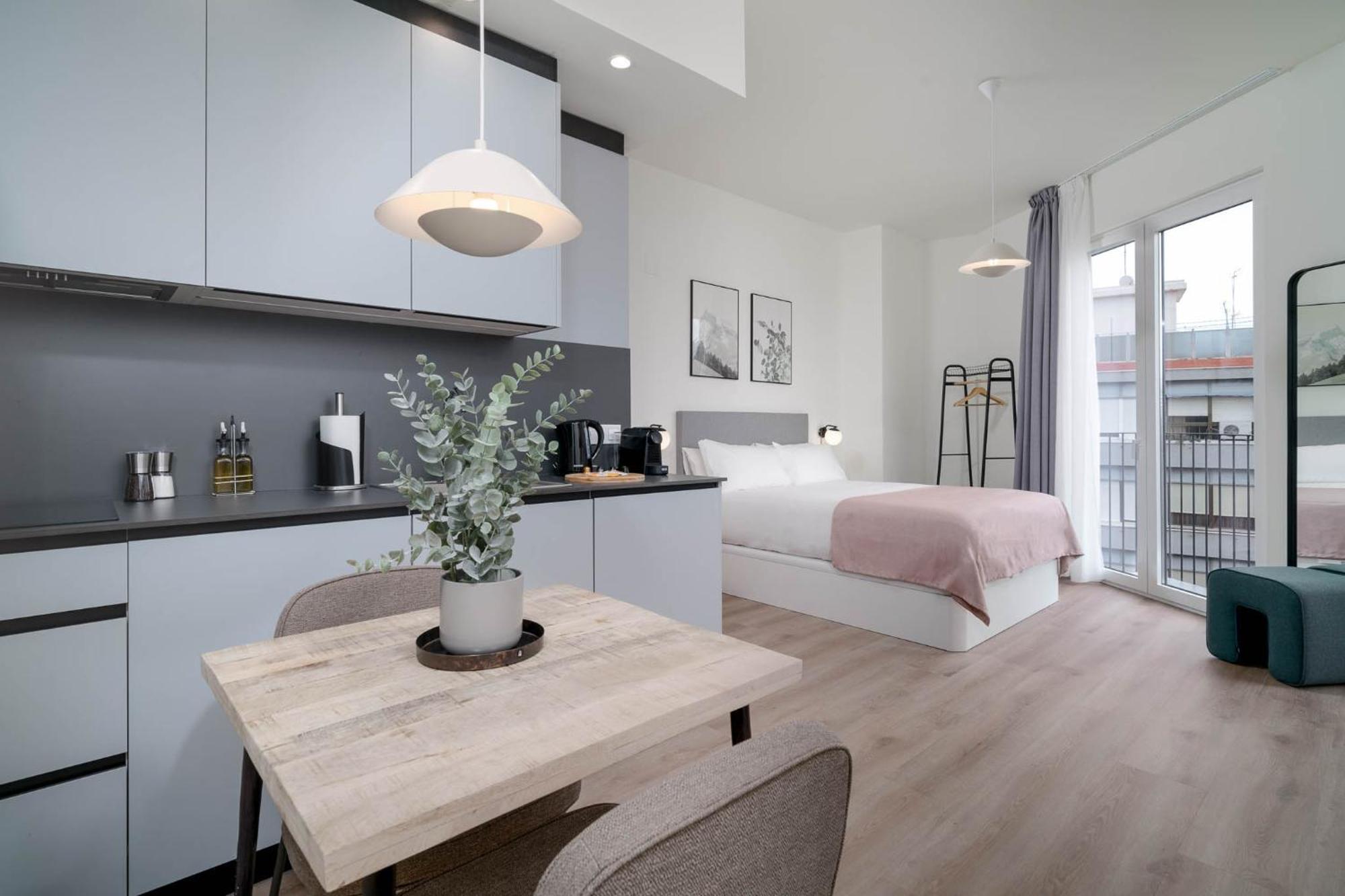 Limehome Valencia Carrer De Sant Jacint Exterior photo