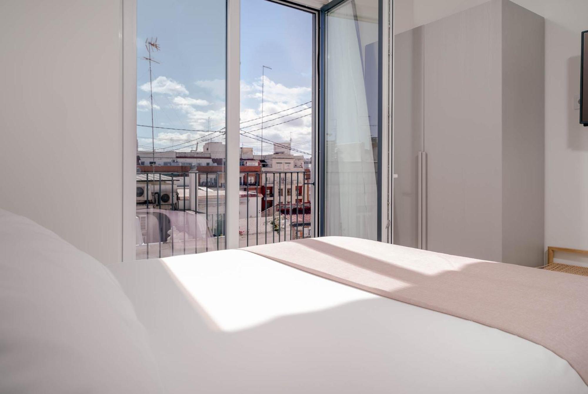 Limehome Valencia Carrer De Sant Jacint Room photo